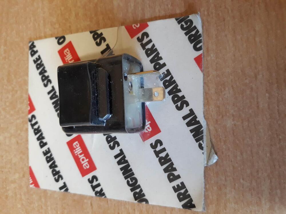 intermittenza indicatori 12v 10w +10w Aprilia