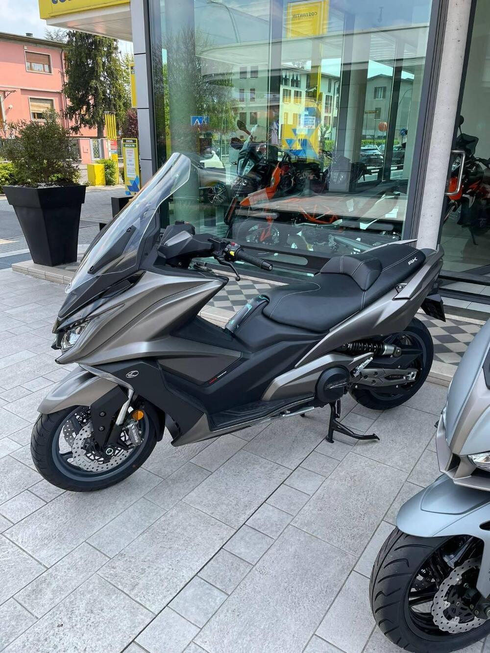Kymco AK 550 ETS (2021 - 25)