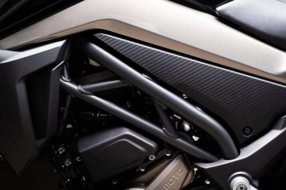 CFMOTO 300NK (2021 - 25) (2)