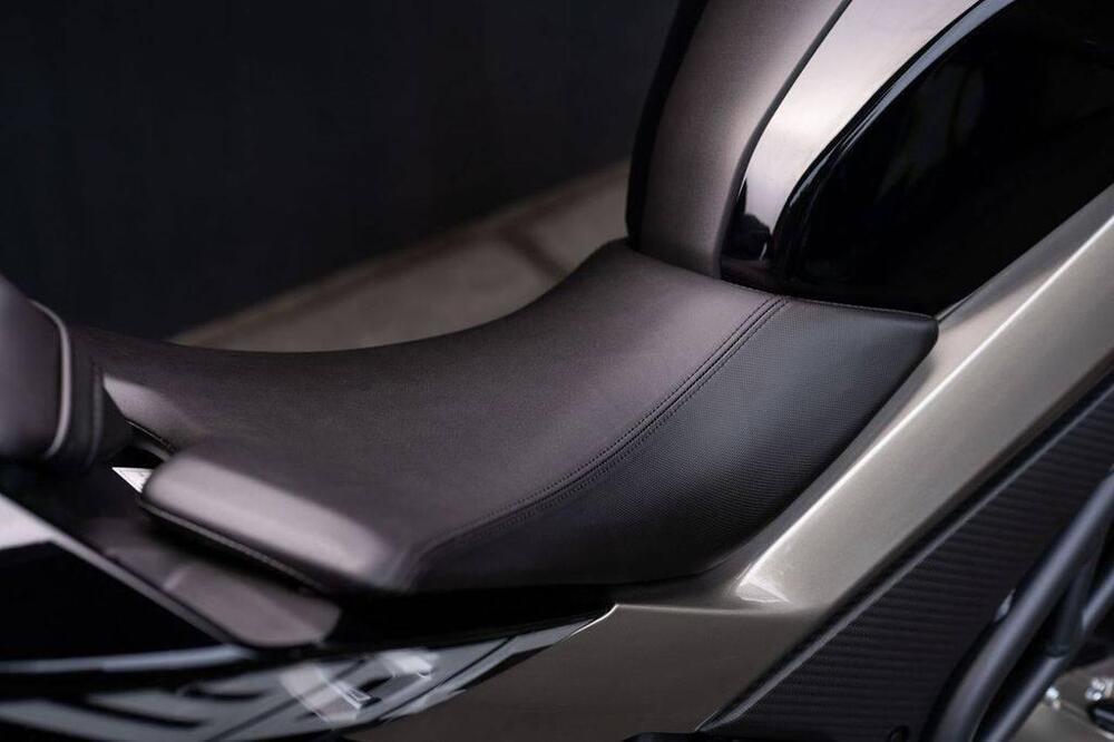 CFMOTO 300NK (2021 - 25) (3)