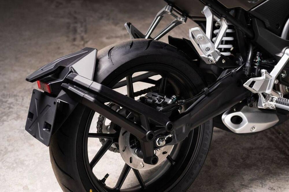 CFMOTO 300NK (2021 - 25) (4)