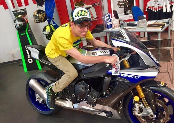 La solidariet&agrave; della VR46 e del team del Sic per Luca, il fratello di Luana, appassionato vero di MotoGP: &quot;Nonostante i miei problemi corro sui go kart, ma sogno di andare in moto&quot;