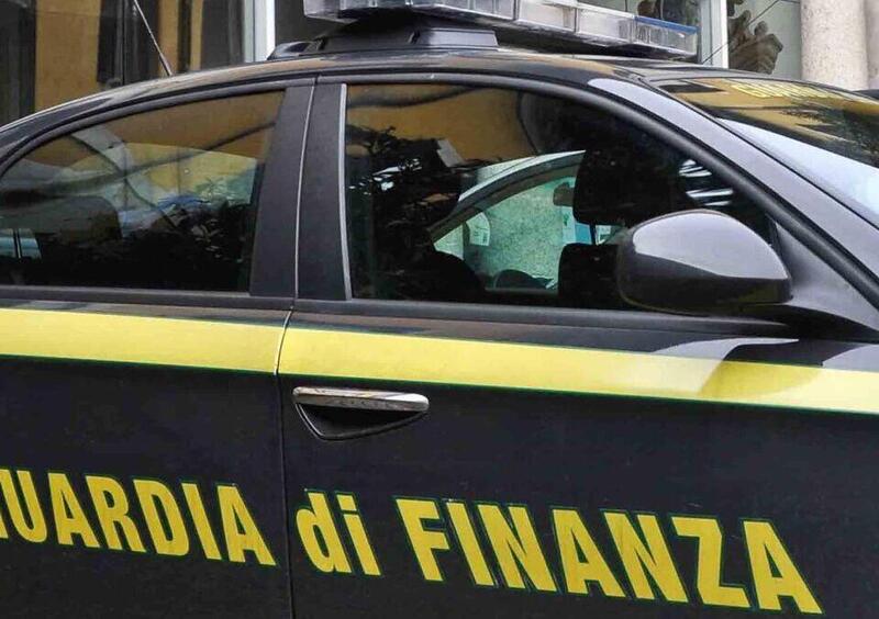 Como: scoperta fabbrica di ricambi auto contraffatti