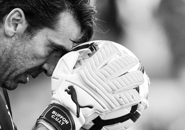 Gigi Buffon, il lungo addio del pi&ugrave; forte portiere di tutti i tempi 