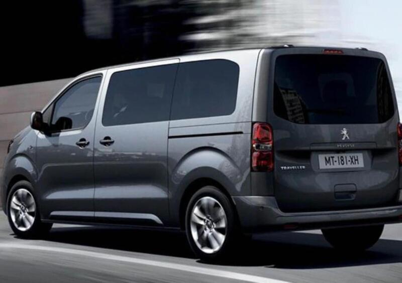 Peugeot Traveller (2016-->>) (9)
