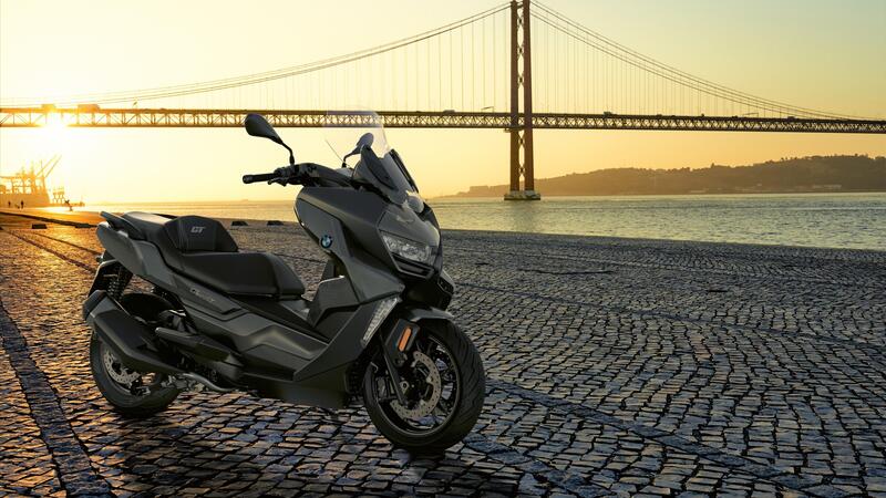 BMW C 400 X e C 400 GT insieme al leasing WHY-BUY EVO Motorrad