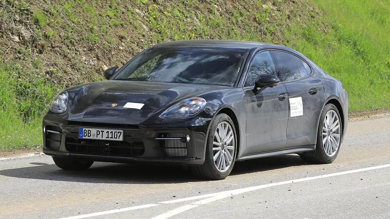 Porsche Panamera, in arrivo un nuovo restyling? Le foto spia