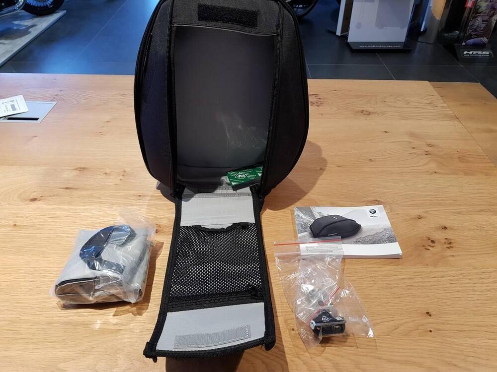 BMW BORSA DA SERBATOIO 10 LITRI (4)
