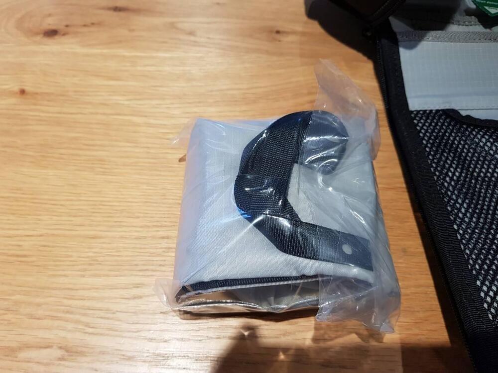 BMW BORSA DA SERBATOIO 10 LITRI (6)