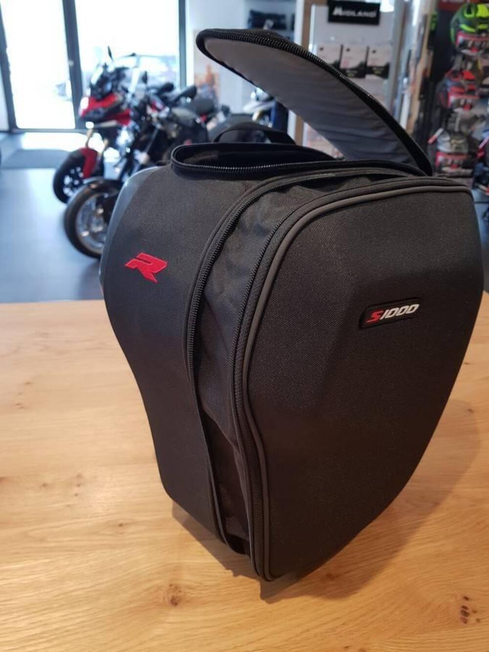 BMW BORSE DA SELLA 21 LITRI (4)