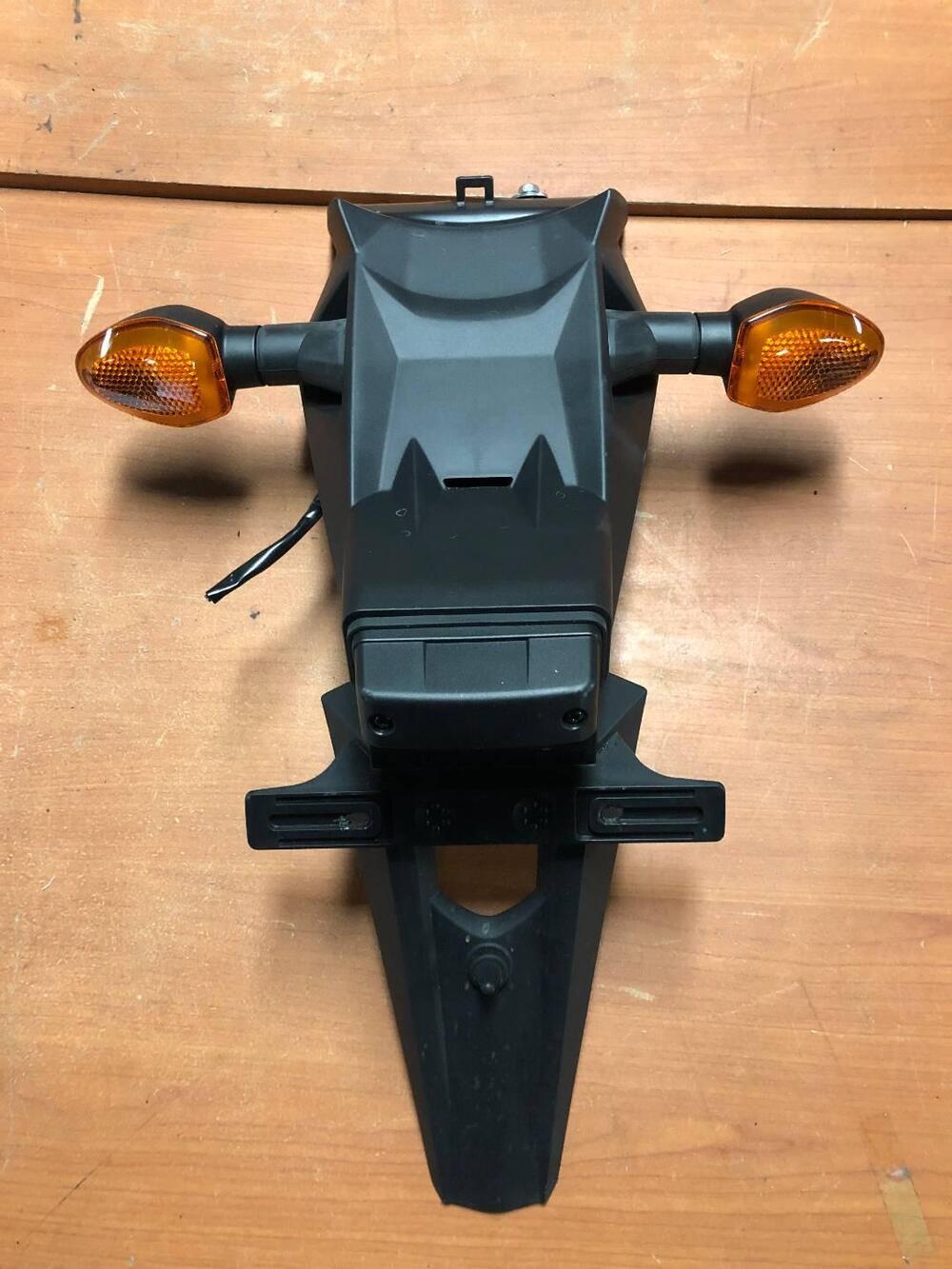 Portatarga originale Suzuki GSR 750 '11-'14