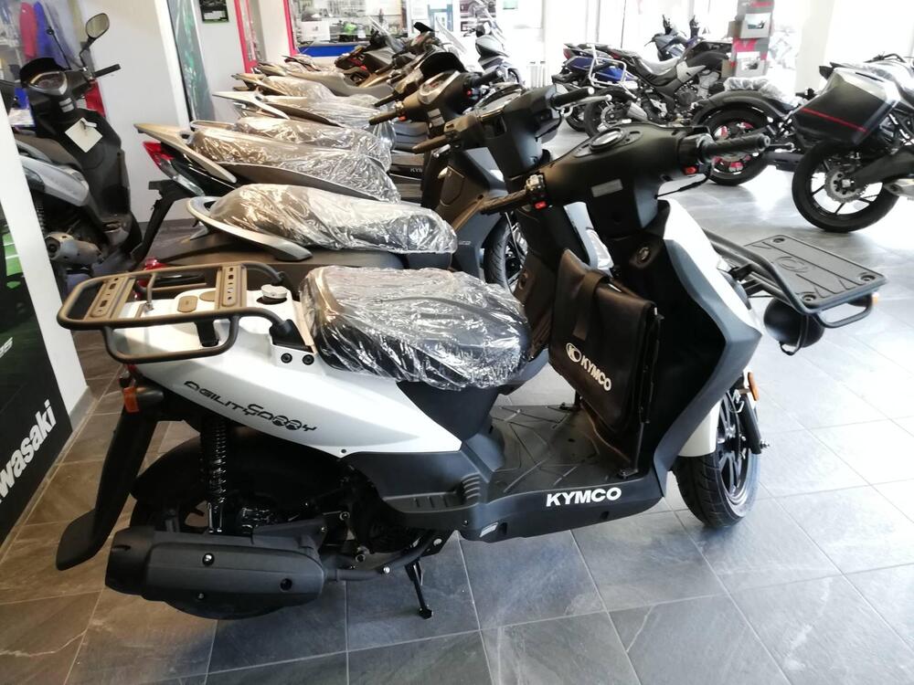 Kymco Agility 125 Carry (2021 - 25) (2)