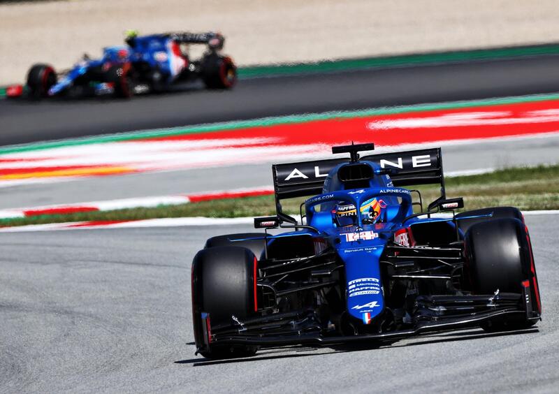 F1, Fernando Alonso: "Ocon sta facendo molto bene. Chiedo pazienza ai tifosi"