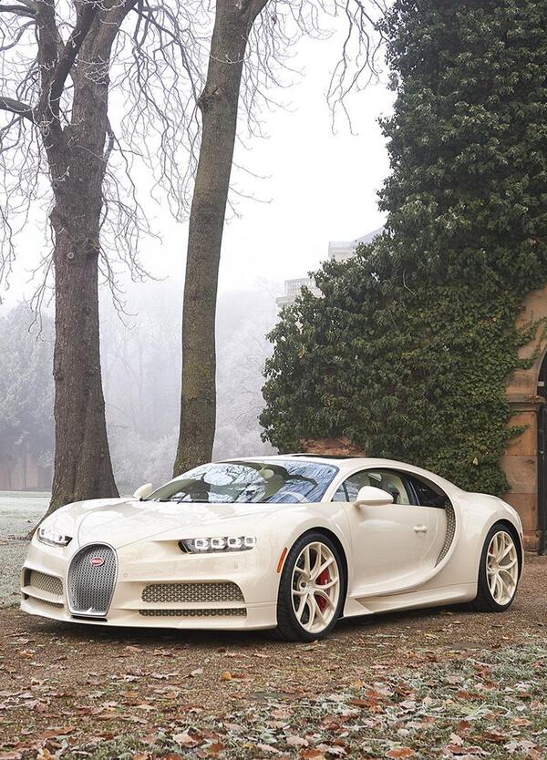 Bugatti Chiron Herm&egrave;s: un esemplare unico per l&rsquo;imprenditore e youtuber milionario Manny Khoshbin