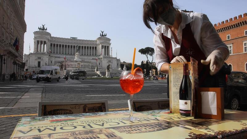 Covid. L&#039;Italia riparte. Il calendario delle riaperture