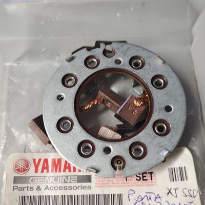 PORTASPAZZOLE ORIGINALE YAMAHA XJ550