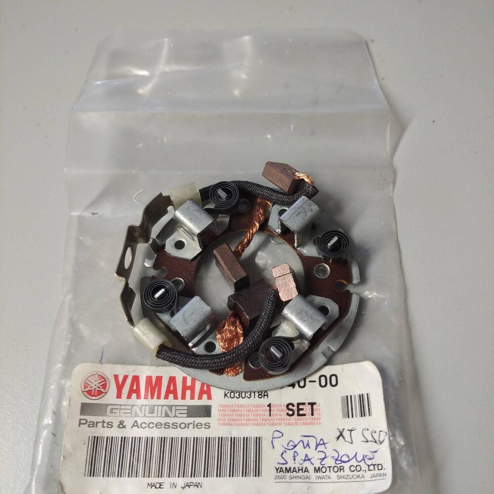 PORTASPAZZOLE ORIGINALE YAMAHA XJ550 (2)