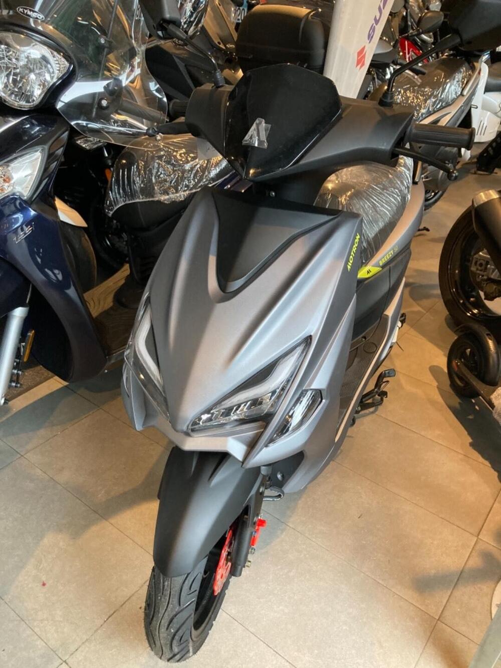 Motron Motorcycles Breezy 50 4T (2021 - 25)