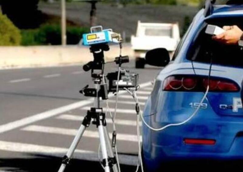 Beccati dall&#039;autovelox a 287 km/h sulla A33 (Asti-Cuneo) in Ferrari: la multa &egrave; di...