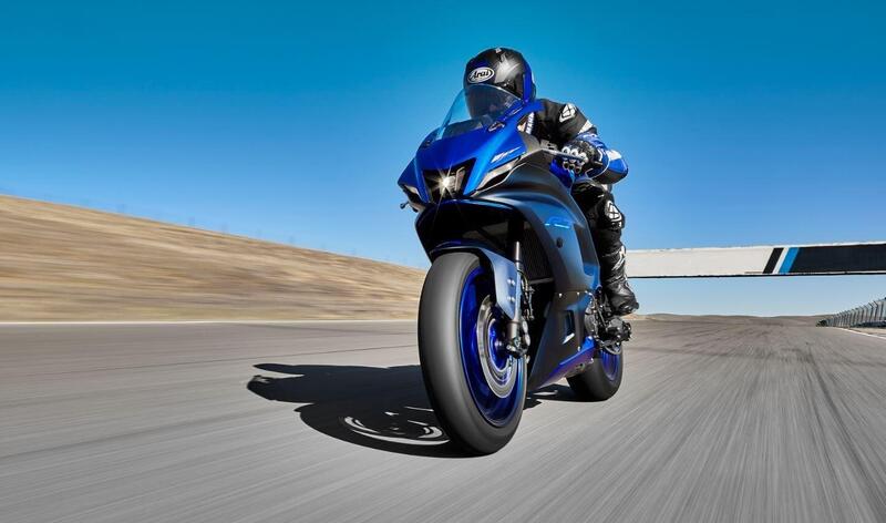 Nuova Yamaha R7, il prezzo (negli USA) c&#039;&egrave; gi&agrave;