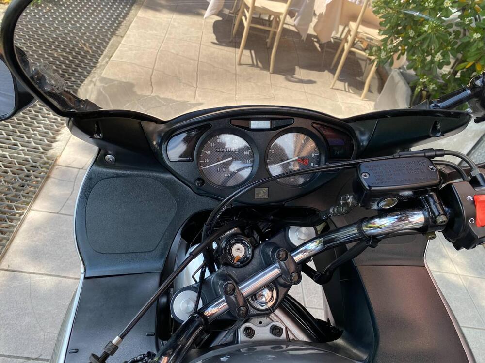 Honda Deauville 650 (2002 - 05) (4)