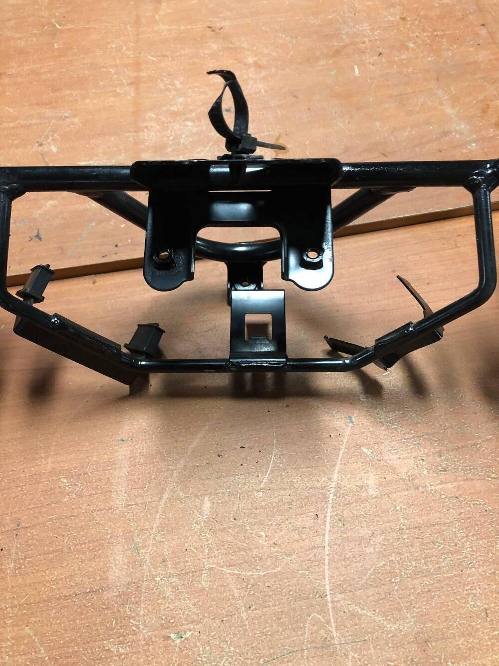 Telaietto anteriore Suzuki Burgman 400 '03-'05 (2)