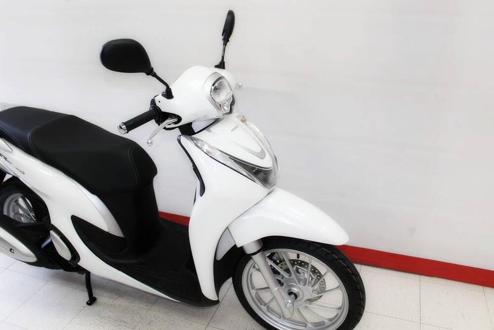 Honda SH 125 Mode (2021 - 23) (2)