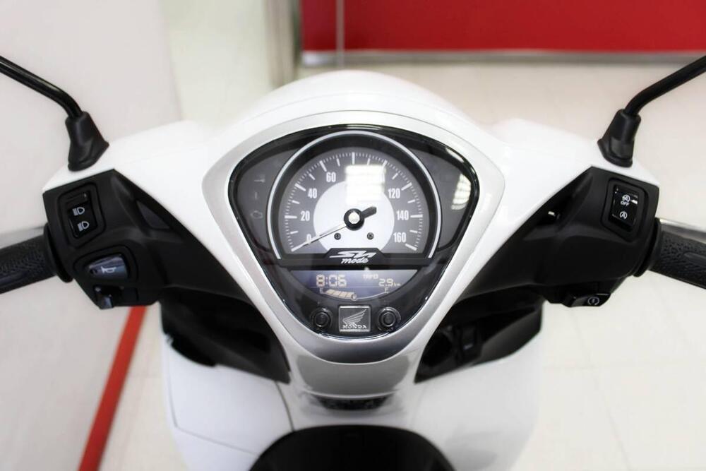 Honda SH 125 Mode (2021 - 23) (4)