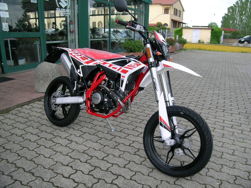 Betamotor RR 125 4T Motard LC (2021 - 23) (3)