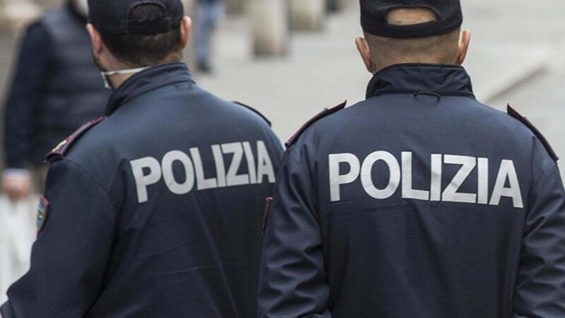 Morsano, polizia e sindaco inseguono 5 moto