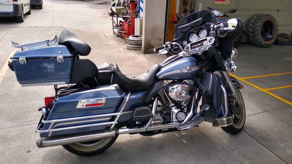 Harley-Davidson 1450 Electra Glide Ultra Classic (2003 - 05) - FLHTCUI (3)