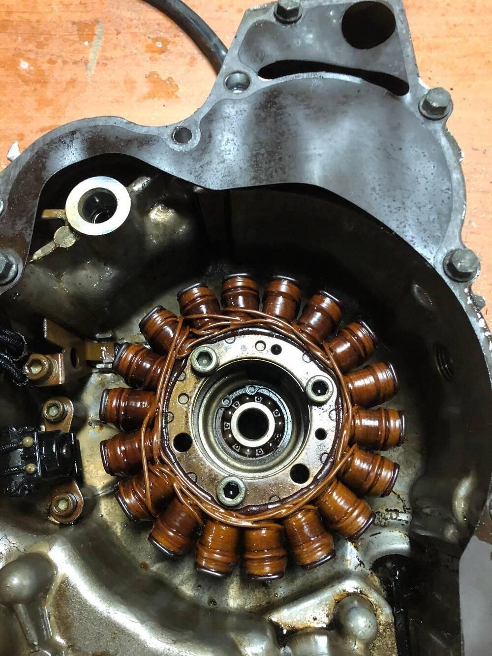 Statore e carter motore Suzuki Burgman 400 '03-'05 (3)