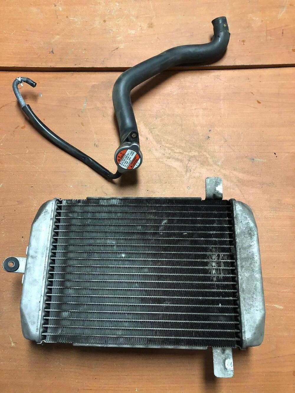 Radiatore con ventola Suzuki Burgman 400 '03-'05 (2)