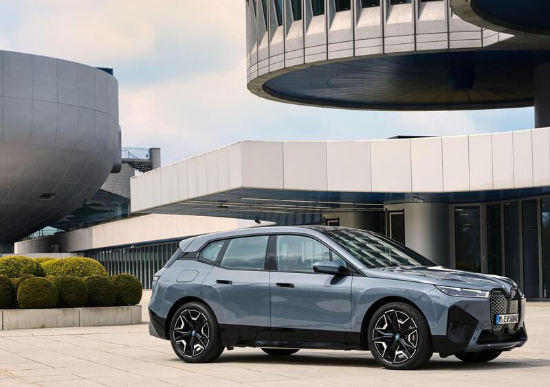 BMW iX (26)
