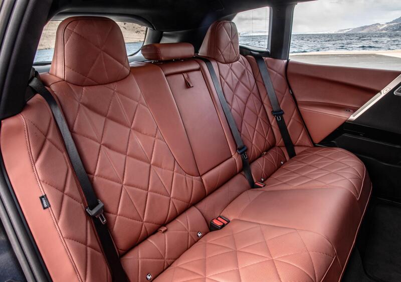 BMW iX (34)