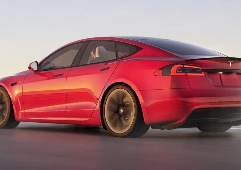 Tesla Model S, Elon Musk cancella la versione Plaid+