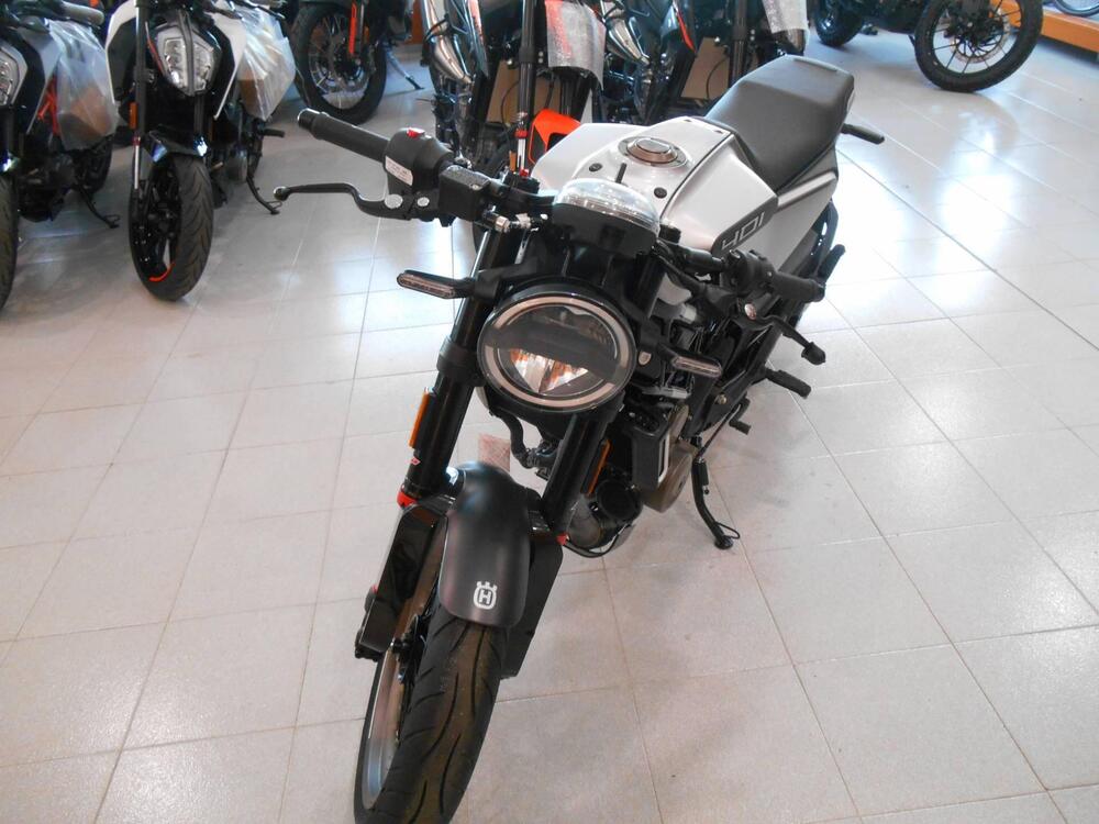 Husqvarna Vitpilen 401 (2021 - 23) (3)