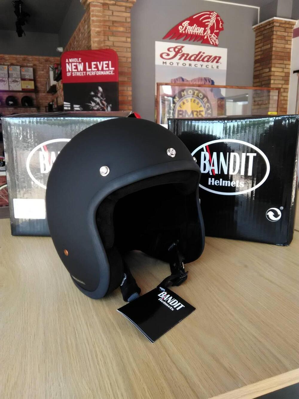Casco Bandit Dull