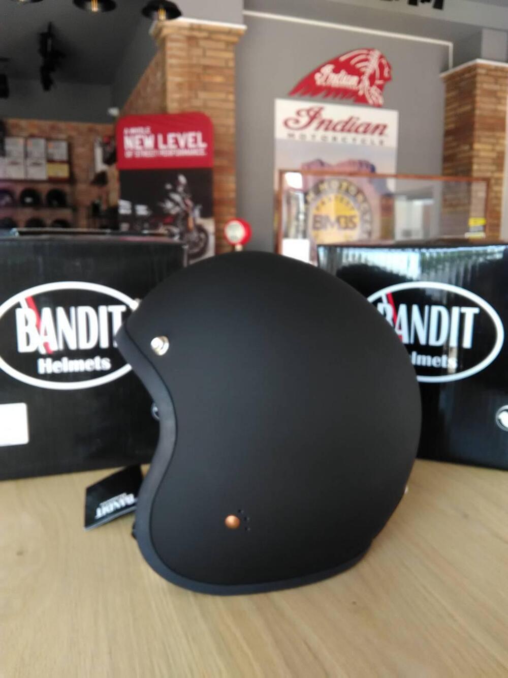 Casco Bandit Dull (3)