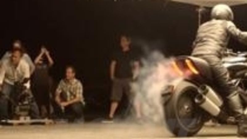 Ducati Diavel e Audi R8 cabrio al cinema: "The Wolverine"