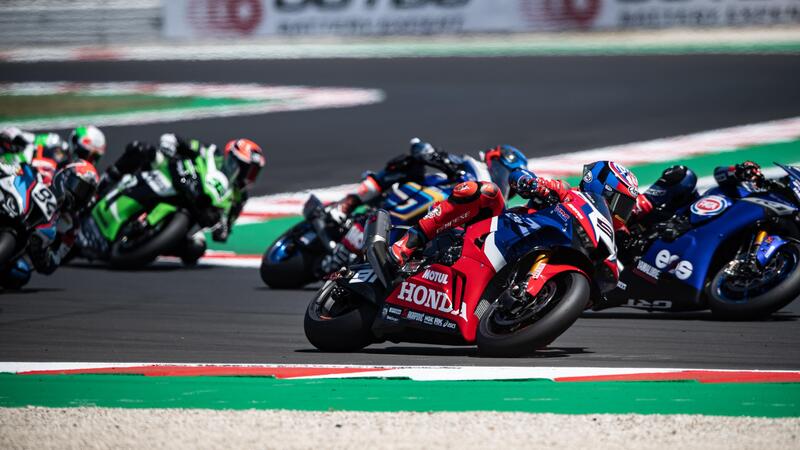 SBK 2021. Il video riassuntivo della prima giornata di gare a Misano