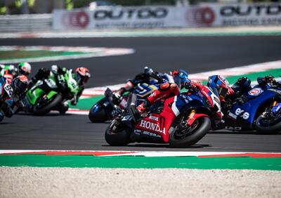 SBK 2021. Il video riassuntivo della prima giornata di gare a Misano