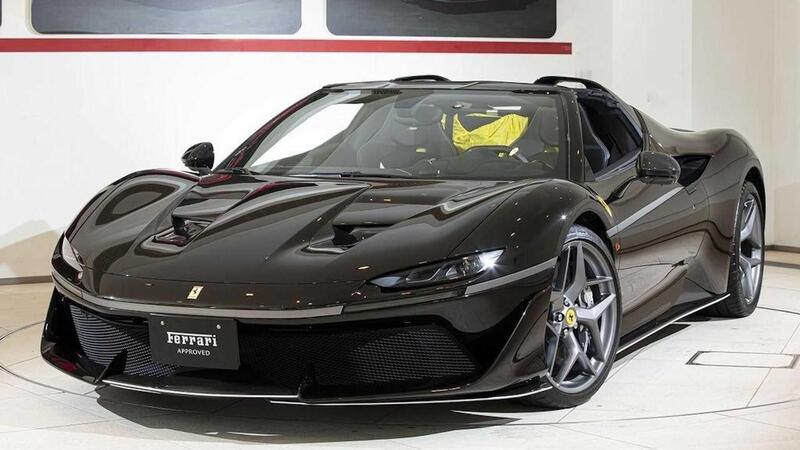 Ferrari J50, uno dei dieci esemplari &egrave; in vendita. E il prezzo &egrave; altrettanto esclusivo 