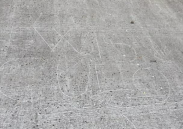 Sfregio a Monza: vandalizzata la Parabolica con la scritta &ldquo;Lewis c**o&rdquo; 