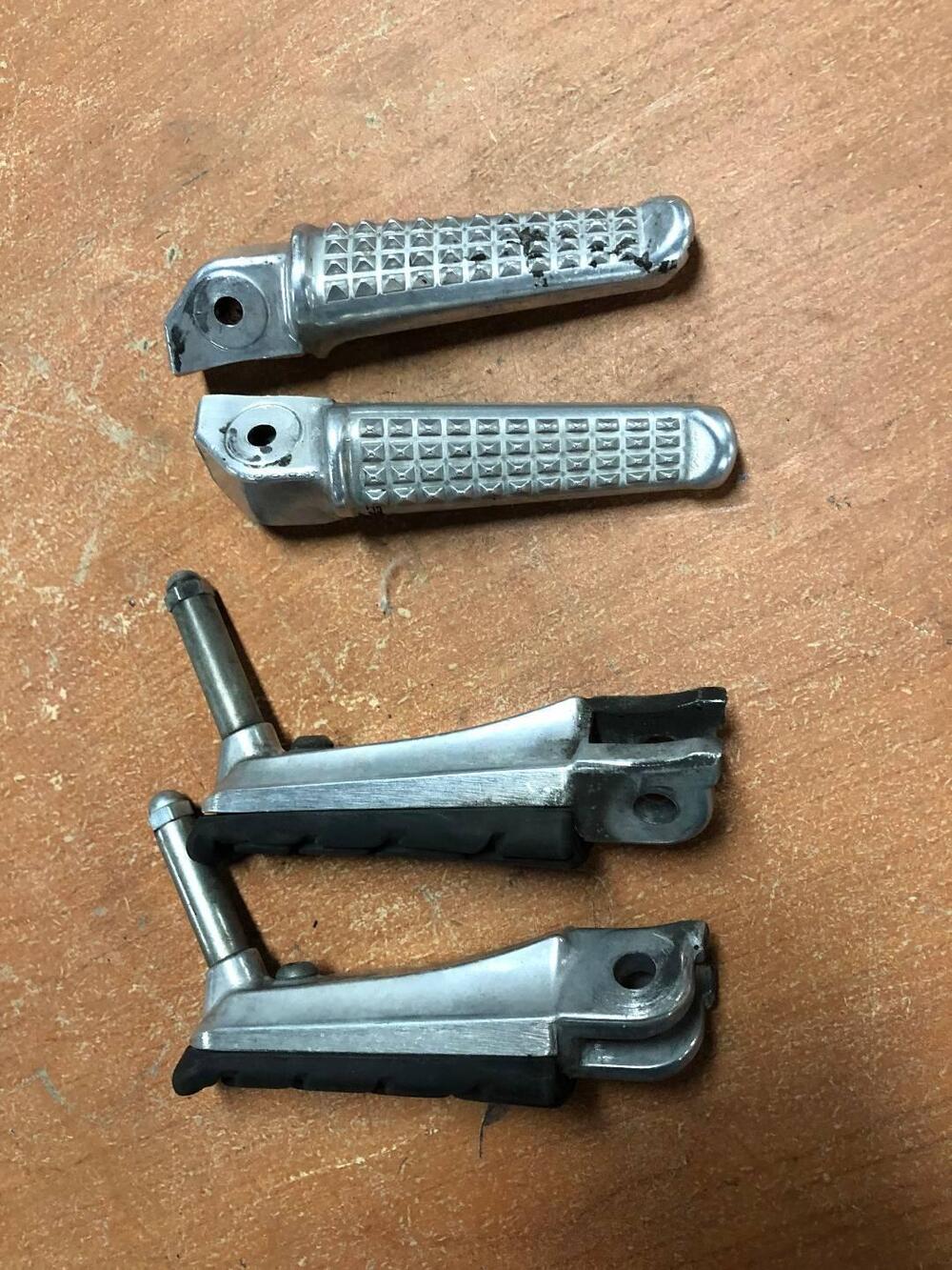 Pedane Honda CBR 1100XX '97-'00 (2)