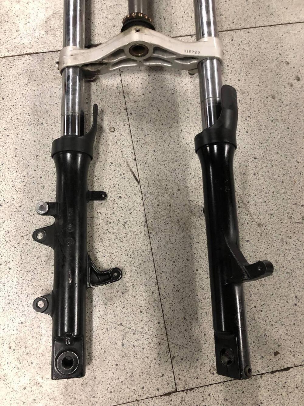 Forcella Yamaha T-Max '01-'03 (2)