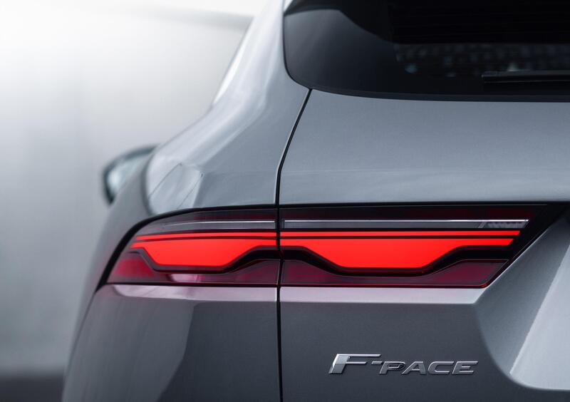 Jaguar F-Pace (2015-->>) (21)