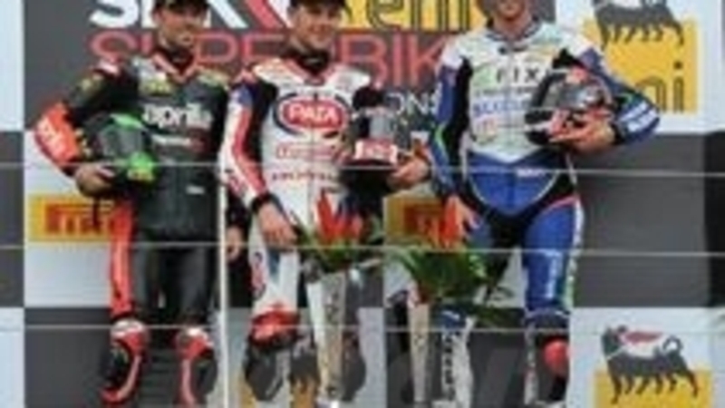 Rea vince Gara 1 a Silverstone