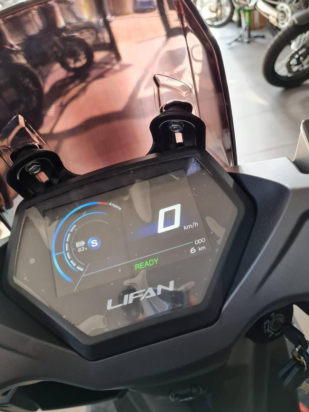 Lifan E4 L1e Doppia Batteria (2021 - 25) (2)