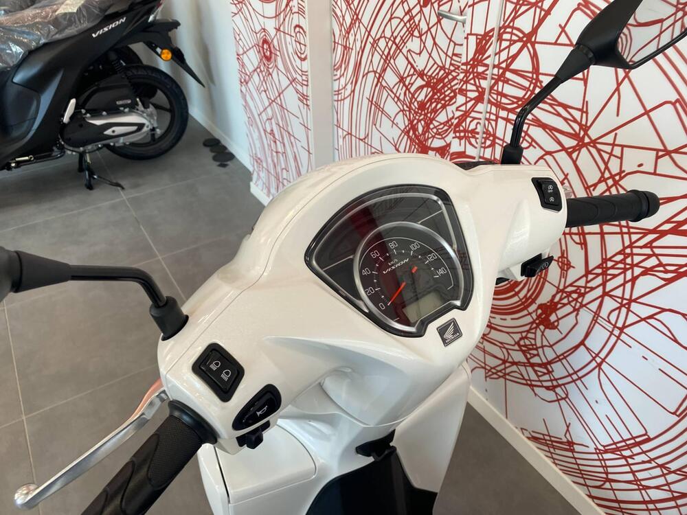 Honda Vision 110 (2025) (5)